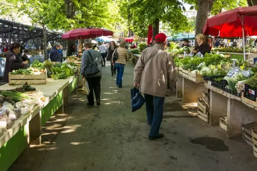 Farmers Market jams and jellies